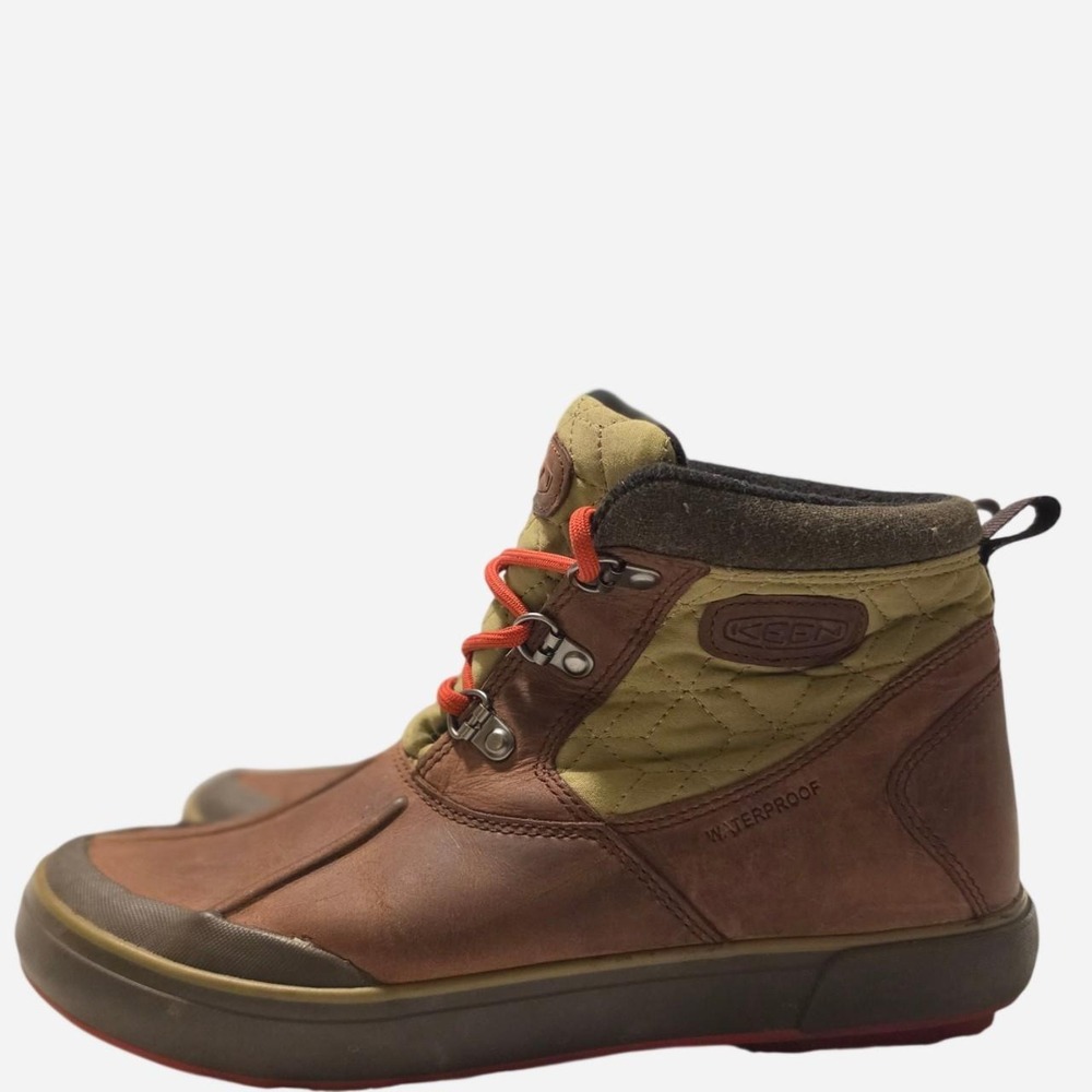 KEEN Elsa II Waterproof Quilted Pac winter boots in brown with red laces